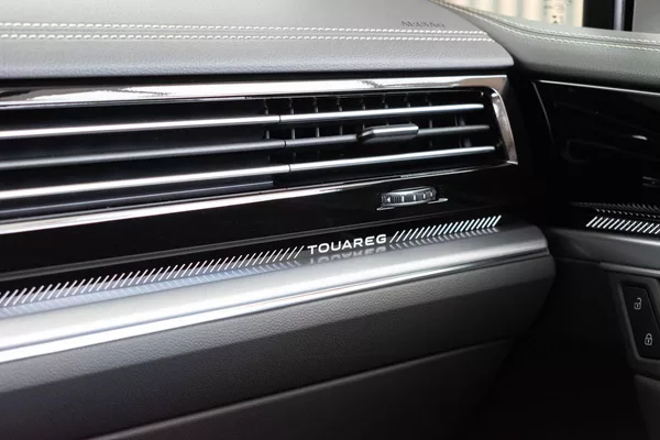 Volkswagen Touareg 3.0 TDI 210kW EXCLUSIVE*ČR 1.M - foto 29