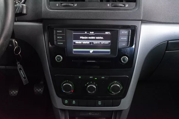 Škoda Yeti 1.2 TSI 81kW *OFFROAD ACTIVE* - foto 21