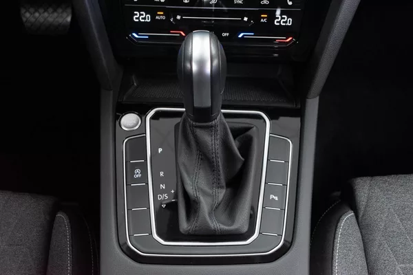 Volkswagen Passat 1.5 TSI DSG*BUSINESS*DPH*ČR 1M - foto 21