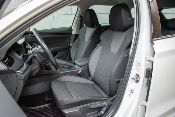 Škoda Octavia 2.0 TDI 110kW AMBITION+*ČR*1.M - foto 11