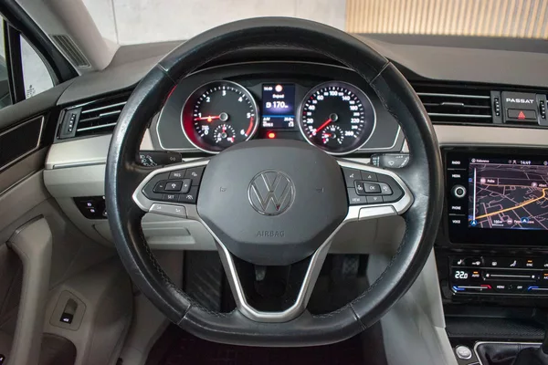 Volkswagen Passat 2.0 TDI ELEGANCE*ACC*ČR*1.MAJ - foto 16
