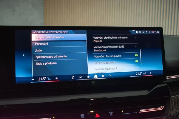 BMW Řada 5 540d xDrive ///M*HK*ČR*ZÁRUKA - foto 38