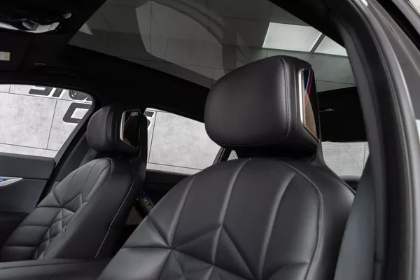 BMW Řada 7 740d xDrive ///MSPORT*AIR*DPH* - foto 16