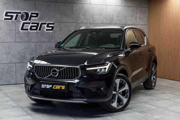 Volvo XC40 B4 AWD ULTIMATE BRIGHT*ČR 1.M*