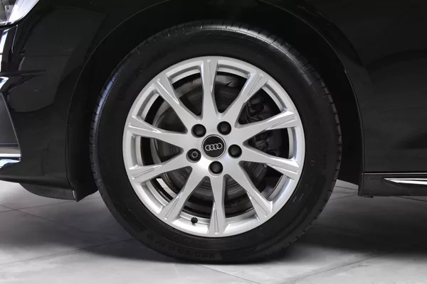 Audi A4 2.0 TDI KAMERA*ACC*VIRTUAL*DPH - foto 35