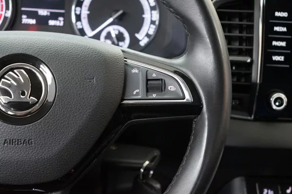 Škoda Karoq 1.5 TSI TAŽNÉ*KAMERA*ČR* - foto 18