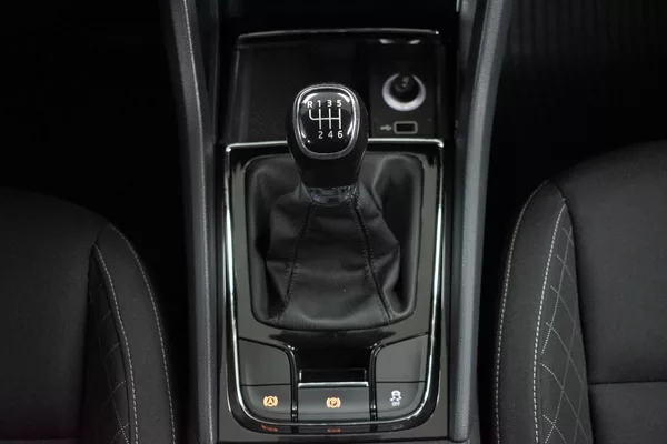 Škoda Karoq 1.5 TSI TAŽNÉ*KAMERA*ČR* - foto 20