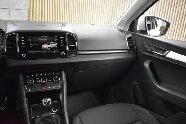 Škoda Karoq 1.5 TSI TAŽNÉ*KAMERA*ČR* - foto 9