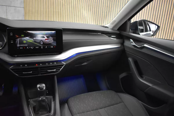 Škoda Octavia 1.5 TSI STYLE*KESSY*DPH*ČR 1.M - foto 9