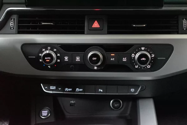 Audi A4 2.0 TDI 120kW ACC*VIRTUAL*DPH - foto 23