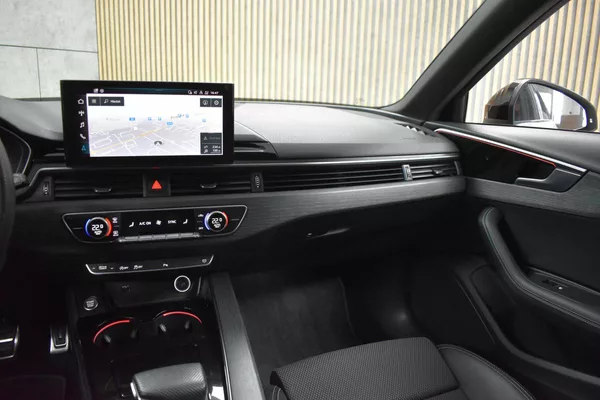 Audi A4 2.0 TDI S-LINE*ACC*TAŽNÉ*DPH* - foto 10