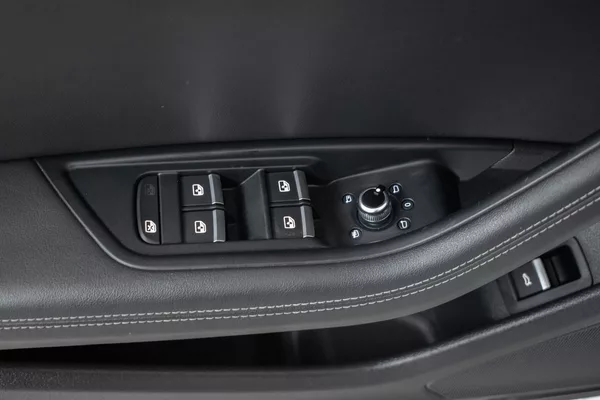 Audi A4 2.0 TDI S-LINE*ACC*TAŽNÉ*DPH* - foto 16