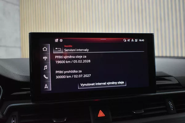 Audi A4 2.0 TDI S-LINE*ACC*TAŽNÉ*DPH* - foto 32