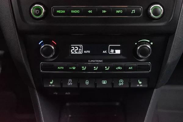 Škoda Rapid 1.2 TSI 63kW*2xKOLA*AUT.KLIMA* - foto 20