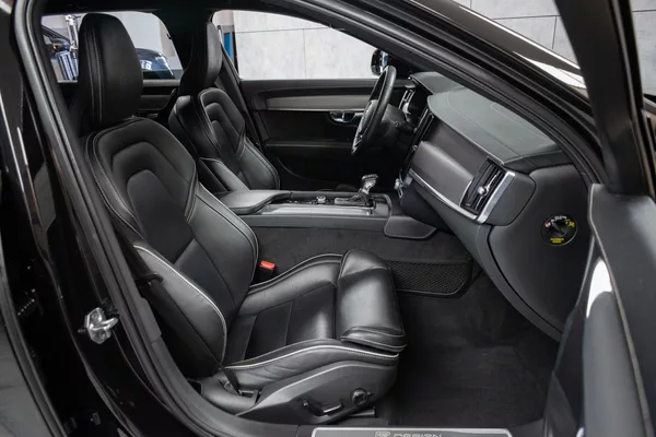 Volvo V90 D5 AWD R-DESIGN*HARMAN/KARDON* - foto 12