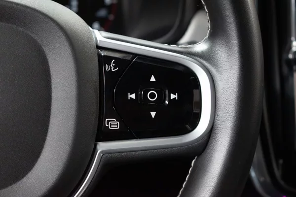 Volvo V90 D5 AWD R-DESIGN*HARMAN/KARDON* - foto 22
