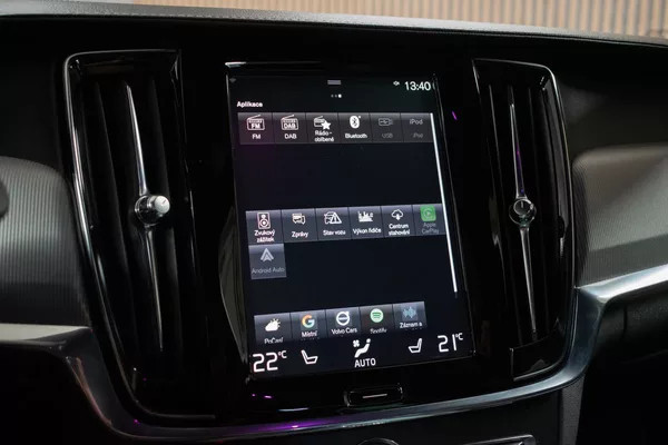 Volvo V90 D5 AWD R-DESIGN*HARMAN/KARDON* - foto 30