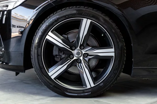 Volvo V90 D5 AWD R-DESIGN*HARMAN/KARDON* - foto 33