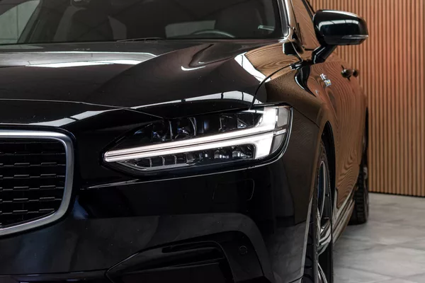 Volvo V90 D5 AWD R-DESIGN*HARMAN/KARDON* - foto 36