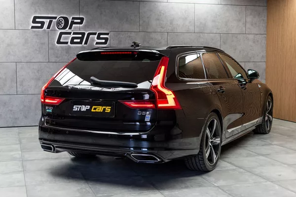 Volvo V90 D5 AWD R-DESIGN*HARMAN/KARDON* - foto 6
