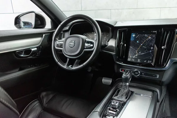Volvo V90 D5 AWD R-DESIGN*HARMAN/KARDON* - foto 8