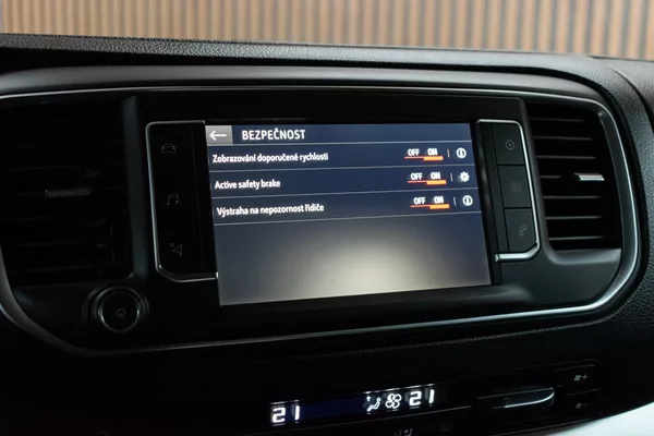Opel 2.0 CDTi 8.MÍST*TAŽNÉ*KAMERA* - foto 30