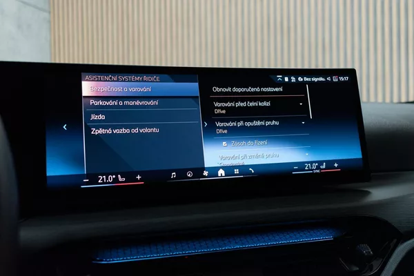 BMW Řada 3 320d xD ///MSPORT*ZÁRUKA*ČR 1M - foto 32