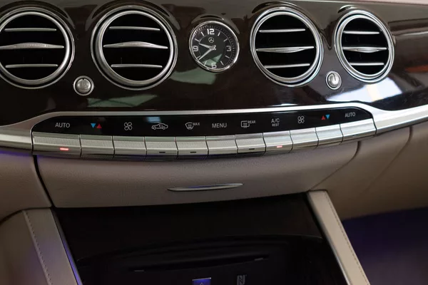Mercedes-Benz Třídy S 350d 4MATIC*AMG*AIR-BALANCE*ČR - foto 28