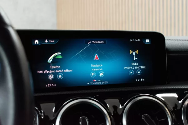 Mercedes-Benz CLA 180d PROGRESSIVE*KAMERA*ACC* - foto 33