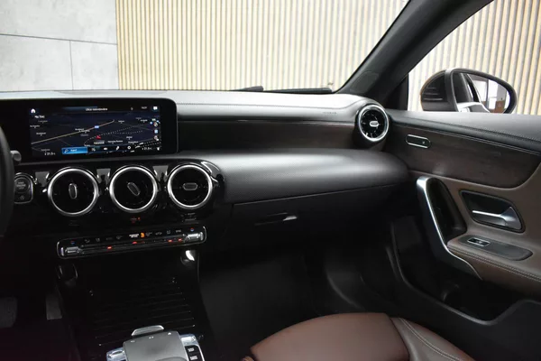 Mercedes-Benz CLA 180d PROGRESSIVE*KAMERA*ACC* - foto 9
