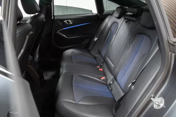 BMW Řada 2 218d ///MSPORT*TAŽNÉ*DPH*ČR 1M - foto 11