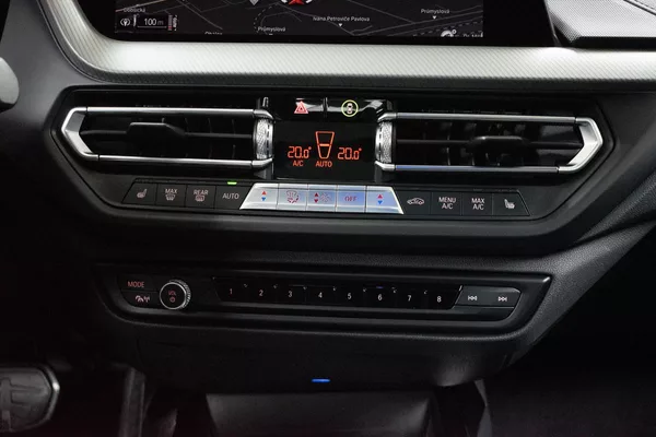 BMW Řada 2 218d ///MSPORT*TAŽNÉ*DPH*ČR 1M - foto 27