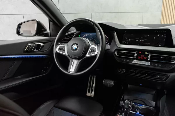BMW Řada 2 218d ///MSPORT*TAŽNÉ*DPH*ČR 1M - foto 8