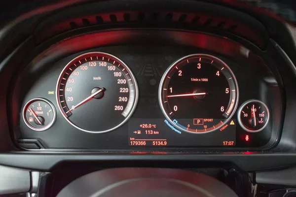 Mercedes-Benz Třídy V V 300d LONG*4MATIC*AMG*TAŽNÉ* - foto 20