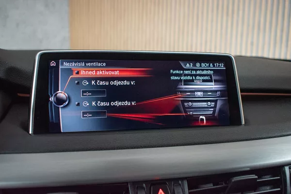 Mercedes-Benz Třídy V V 300d LONG*4MATIC*AMG*TAŽNÉ* - foto 32