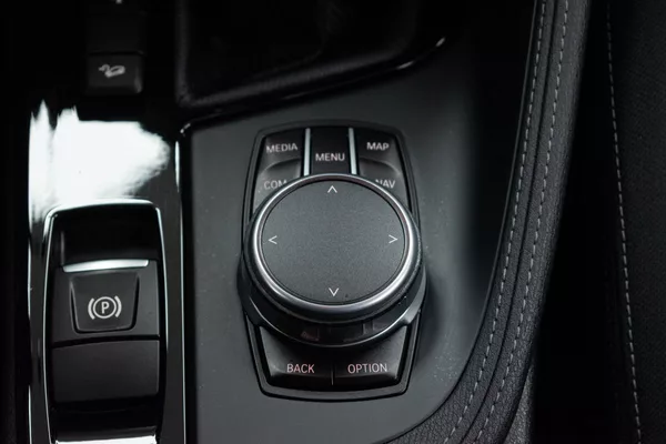 BMW X1 xDrive20d Sport Line*HEAD-UP* - foto 24