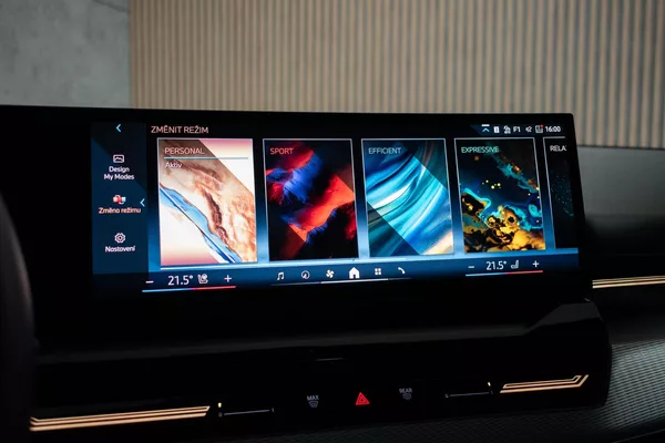 BMW Řada 5 540d xDrive ///M*ZÁRUKA*ČR 1.M - foto 31
