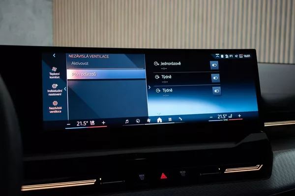 BMW Řada 5 540d xDrive ///M*ZÁRUKA*ČR 1.M - foto 33