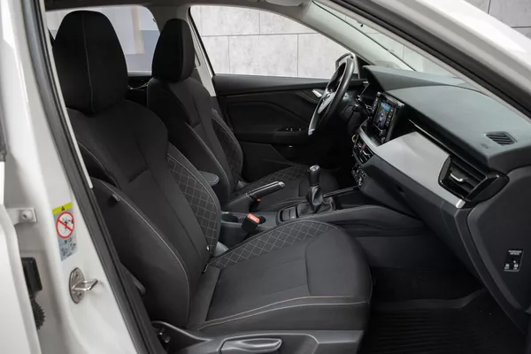 Škoda Scala 1.6 TDI DRIVE 125 YEARS*ČR 1.M - foto 12