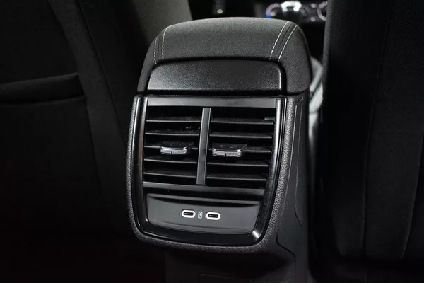 Škoda Scala 1.6 TDI DRIVE 125 YEARS*ČR 1.M - foto 14