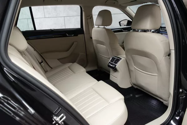 Škoda Superb 2.0 TSI 206kW L&K 4x4*TAŽNÉ*ČR - foto 14