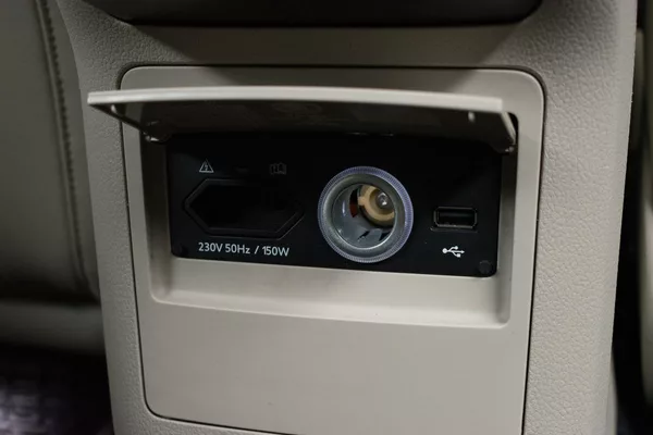 Škoda Superb 2.0 TSI 206kW L&K 4x4*TAŽNÉ*ČR - foto 16