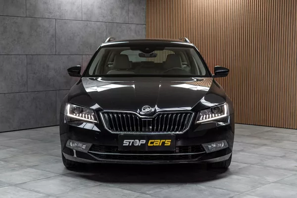 Škoda Superb 2.0 TSI 206kW L&K 4x4*TAŽNÉ*ČR - foto 2