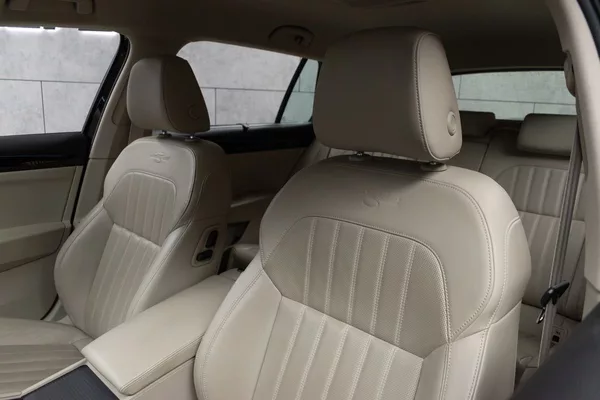 Škoda Superb 2.0 TSI 206kW L&K 4x4*TAŽNÉ*ČR - foto 22
