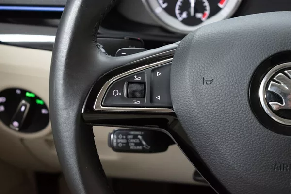 Škoda Superb 2.0 TSI 206kW L&K 4x4*TAŽNÉ*ČR - foto 24