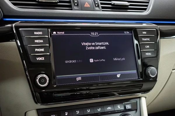 Škoda Superb 2.0 TSI 206kW L&K 4x4*TAŽNÉ*ČR - foto 31