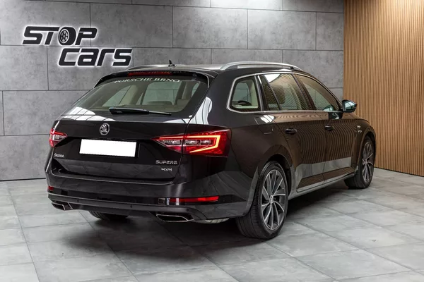 Škoda Superb 2.0 TSI 206kW L&K 4x4*TAŽNÉ*ČR - foto 6