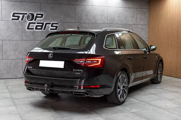 Škoda Superb 2.0 TSI 206kW L&K 4x4*TAŽNÉ*ČR - foto 7