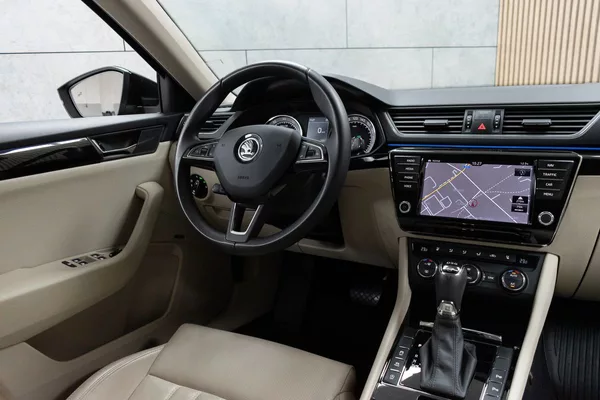 Škoda Superb 2.0 TSI 206kW L&K 4x4*TAŽNÉ*ČR - foto 9