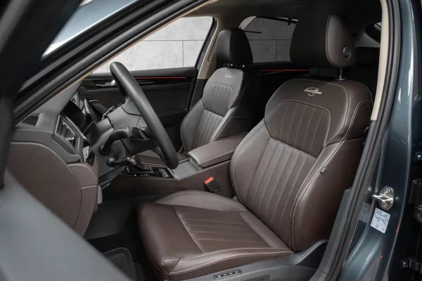 Škoda Superb 2.0 TDI L&K*2xKOLA*DSG*ACC*ČR* - foto 10